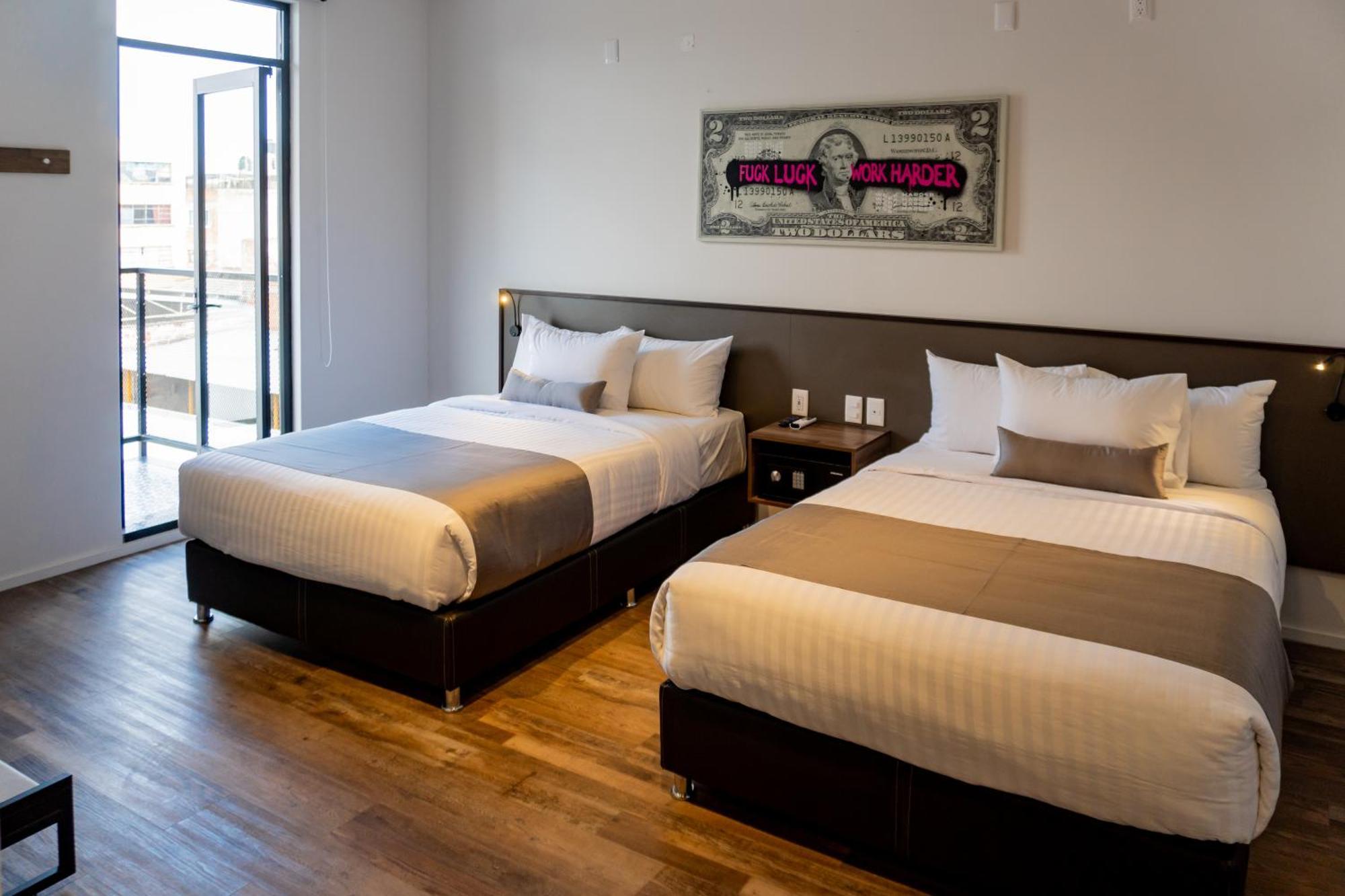 Alt Urbana Hotel Leon Exterior photo